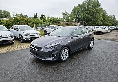 Kia Cee'd CEED+1.5T140 DCT7+VISION+KOMFORT Bluetooth Navi