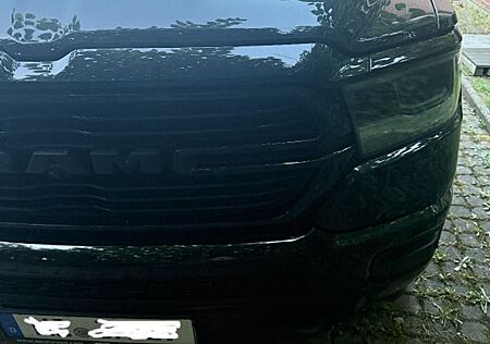 Dodge RAM Laramie Q-Cab Sport Night 4x4, 2. Hand, LPG