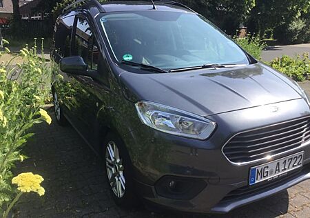 Ford Courier Diesel mit AHK