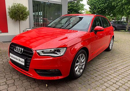 Audi A3 Sportback 1,8 quattro Autom.Klima*Xen*Alu*1Hd