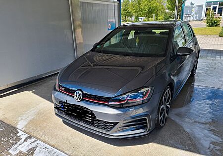 VW Golf Volkswagen 2.0 TSI GTI Performance GTI Performance