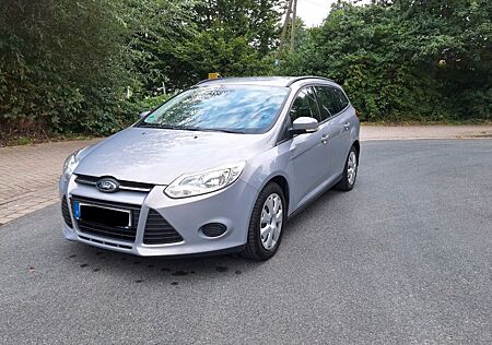 Ford Focus 1,6 EcoBoost 150PS TÜV 08/26