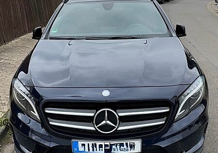 Mercedes-Benz GLA 200 AMG Line *NightPaket*, Panorama, Kamera