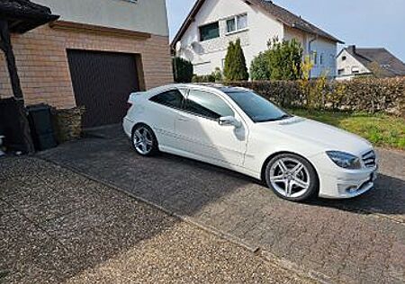 Mercedes-Benz CLC 200 Sportpaket (AMG-Optik) Panoramadach TÜV