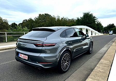 Porsche Cayenne Coupe Turbo S E-Hybrid Keramik Burmester