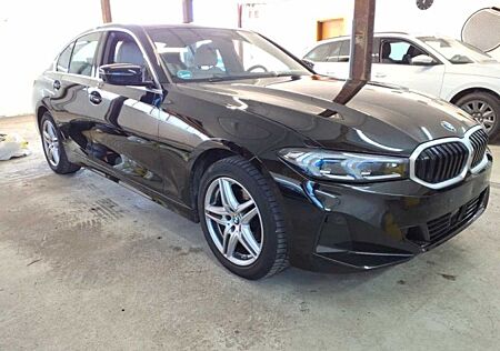 BMW 318 i Harman/Kardon 360°Cam LED Leder digCockpit