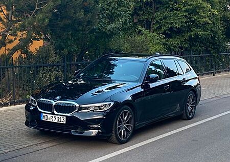 BMW 320d Touring Sport Line Automatik Sport Line