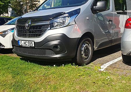 Renault Trafic LKW 5 Sitzer
