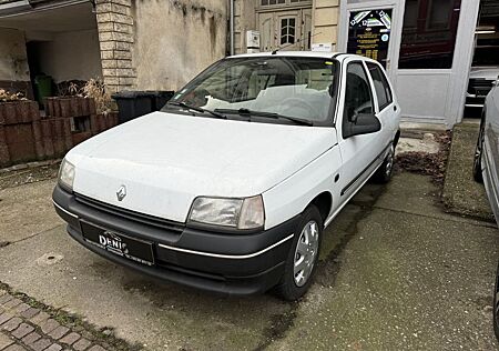 Renault Clio 1.1 Essence Night&DAY !1ière main!