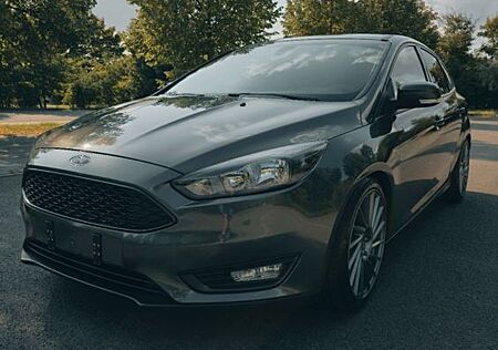 Ford Focus 1.5L EB | H&R | Keskin 18" | Pipercross |