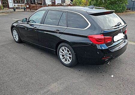 BMW 318i Touring -
