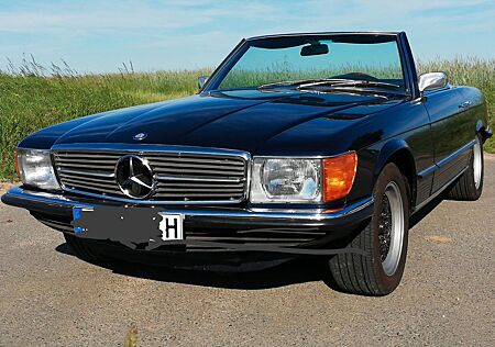 Mercedes-Benz SL 350 , R107