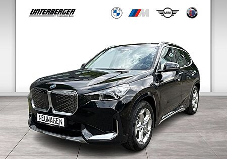 BMW iX1 xDrive30 xLine DAB LED RFK Shz PDC