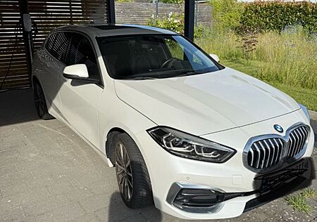 BMW 118i Luxury Line Luxury Line Top Zustand