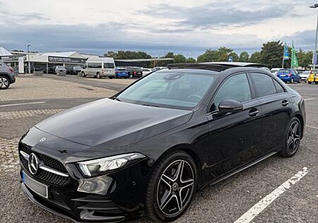Mercedes-Benz A 180 A180 Limousine AMG Line Schwarz, EZ 0