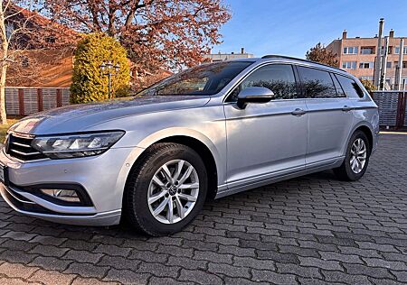 VW Passat Variant Volkswagen 2.0 TDI SCR DSG Business Vari...