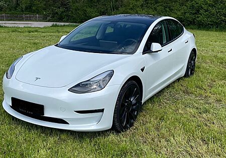 Tesla Model 3 Performance 534 PS mit Allradantrieb