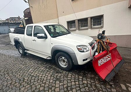 Mazda BT-50 Allradantrieb Schneepflug LKW Zulassung