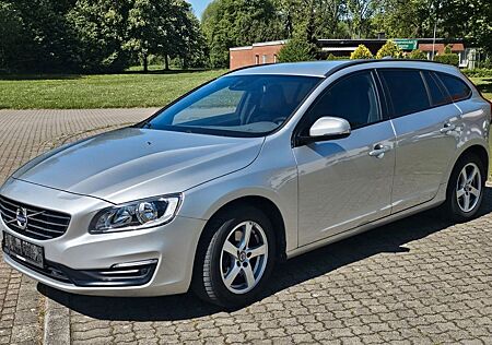Volvo V60 T3 Summum Summum TÜV NEU