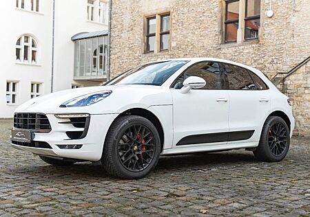 Porsche Macan GTS SPORT CHRONO ACC KAM BOSE SPUR SHZ