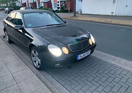 Mercedes-Benz E 220 CDI CLASSIC Classic (Ambiente )