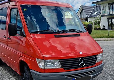 Mercedes-Benz Sprinter Camper 212D W901 Autom AHK DAB RFK 9Sit