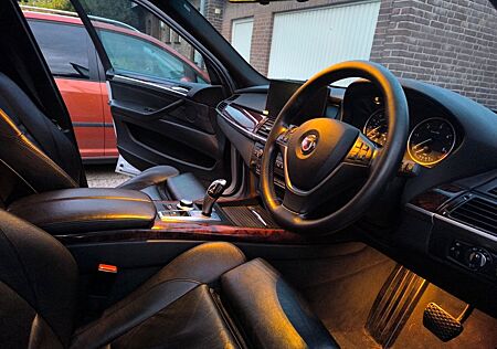 BMW X5 30D E70 SUV Apple Carplay LED RHD UK