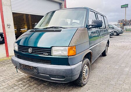 VW T4 Caravelle Volkswagen 2,5-l-Diesel TDI 75kW lang