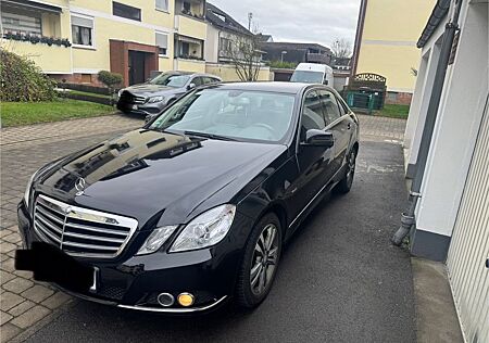 Mercedes-Benz E 220 CDI BlueEFFICIENCY -