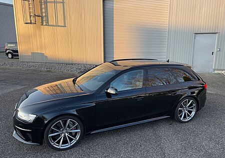 Audi RS4 4.2 FSI S tronic quattro Avant