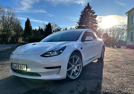 Tesla Model 3 Performance neue Batterie Allradantrieb