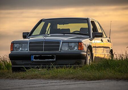 Mercedes-Benz 190 gebraucht kaufen Mercedes-Benz 190 , wenige Kilometer, guter Zustand, TüV neu