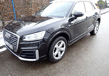 Audi Q2 quattro sport S-Line Leder Navi LED Panorama