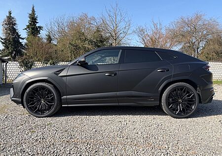 Lamborghini Urus SE*PRODUCTION 26*BLACK MATT*PANO*23ZOLL*