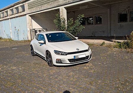 VW Scirocco Volkswagen Gepflegter 2.0 TDI 135kW von privat