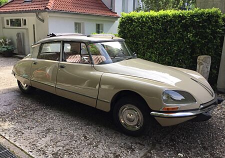 Citroën DS 20 Super 5 Gang Sehr schön !