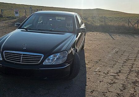 Mercedes-Benz S 320 -