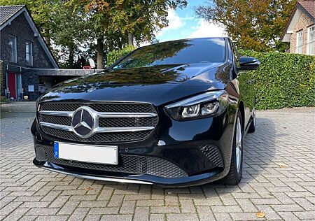 Mercedes-Benz B 220 4MATIC *18.900km *MBUX *LED *KAMERA