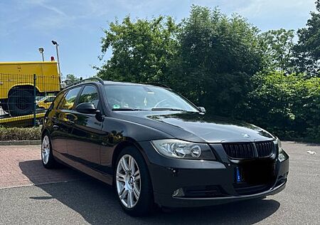 BMW 320i touring | Benziner | Pano | Tempomat | PDC