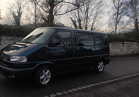 VW T4 Multivan Volkswagen Generation 2,5 TDI 151 PS, Bj 2002