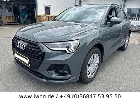 Audi Q3 35 Sport NAVI+/ACC+/LED+/PANO/AHK/19"