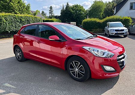 Hyundai i30 blue 1.4 -Navi, Kamera, getönte Scheiben