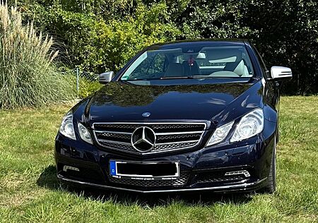 Mercedes-Benz E 350 Coupé CDI BlueEFFICIENCY AVANTG....