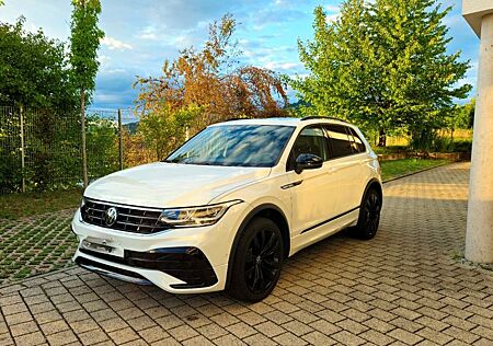 VW Tiguan Volkswagen 2.0 TSI OPF DSG 4MOTION R-Line R-Line