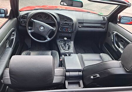 BMW 318i Cabrio Exclusiv Edition Exclusiv Edition