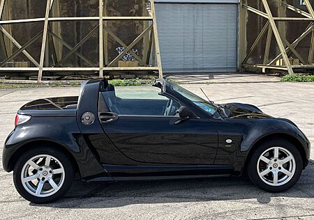 Smart Roadster 45kW -Sondermodell Pitchblack (58 Units