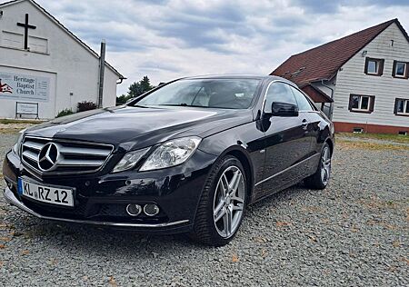 Mercedes-Benz E 200 Coupé BlueEFFICIENCY AVANTGARDE ...