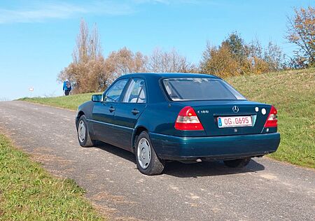 Mercedes-Benz C 180 elegance Klima 4x el,FH.Grünmetallic