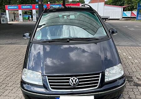 VW Sharan Volkswagen 2.0 TDI United - 140 PS - Schwarz