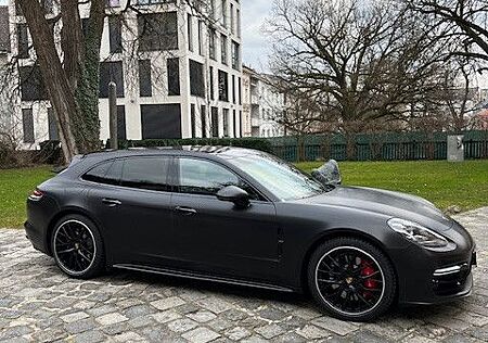 Porsche Panamera GTS Sport Turismo
